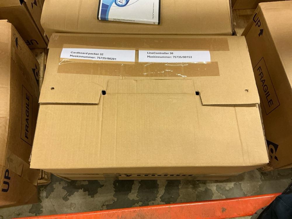 2010 Tetra Pak Cardboard packer 32