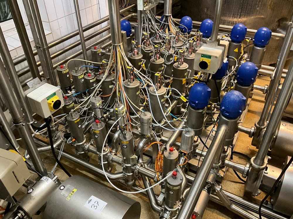 Alfa Laval pneumatic valve station
