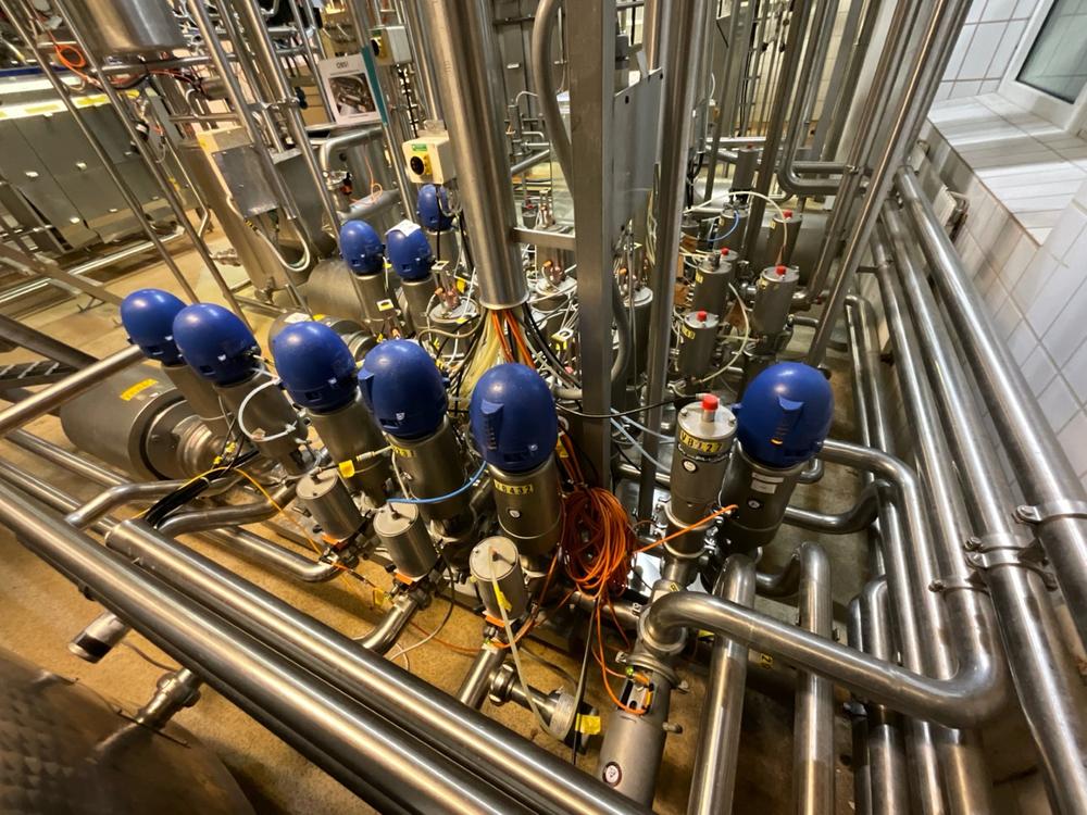 Alfa Laval pneumatic valve station