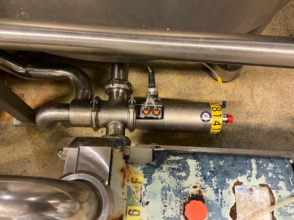 Alfa Laval Pneumatic valve and pump setup