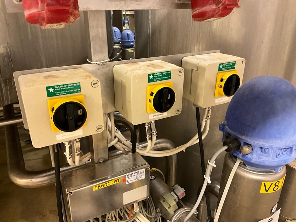 Alfa Laval Pneumatic valve and pump setup