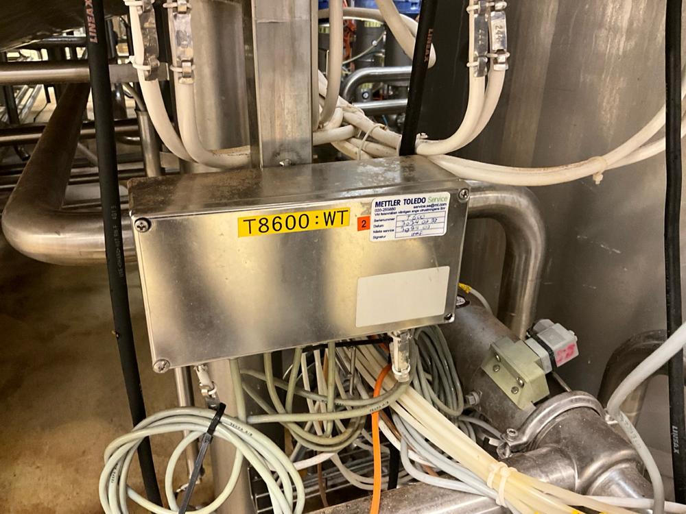 Alfa Laval Pneumatic valve and pump setup