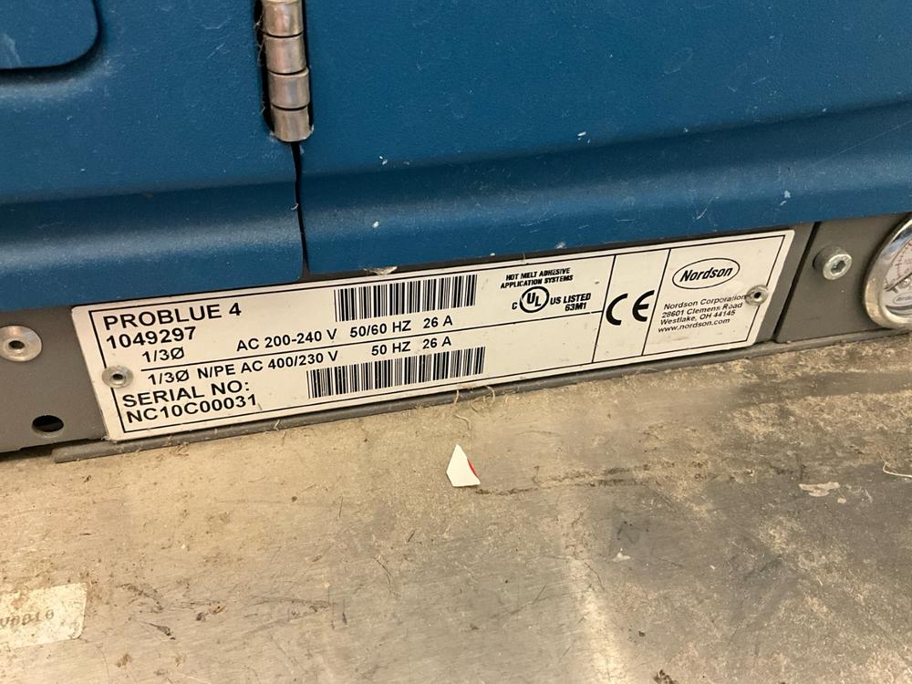 2010 Tetra Pak Cardboard packer 32