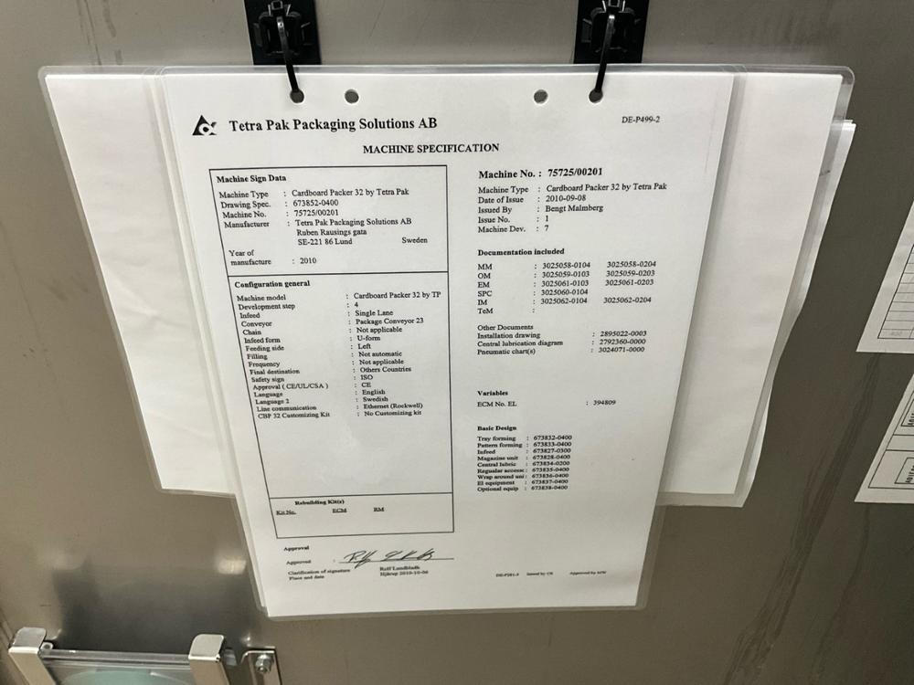 2010 Tetra Pak Cardboard packer 32